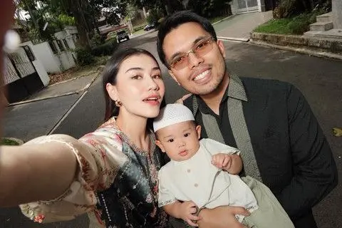 Aaliyah & Thariq Merayakan Lebaran Pertama Sebagai Orang Tua
