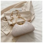 Tren Clutch Bag: Gaya Elegan Untuk Setiap Acara Spesial