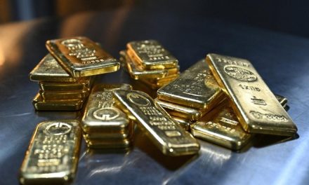 Harga Emas Rontok Di Tengah Perang AS & Israel Lawan Iran: Penyebab Dan Dampaknya