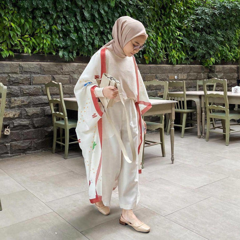Outer Scarf: Pilihan Tepat Untuk Tampil Kekinian Dan Chic