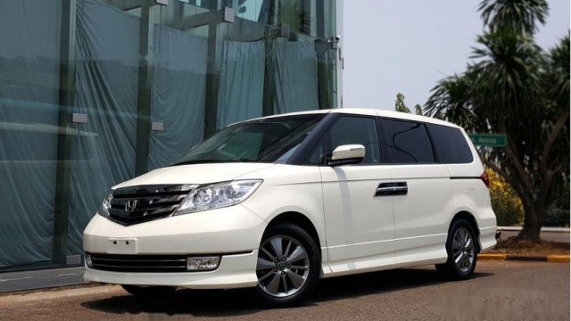 Honda Elysion: Gaya Dan Kenyamanan Tanpa Kompromi