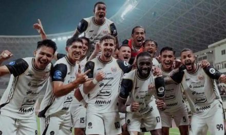 Momen Euforia Di Banten: Persija Jakarta Rayakan Gol Gemilang!
