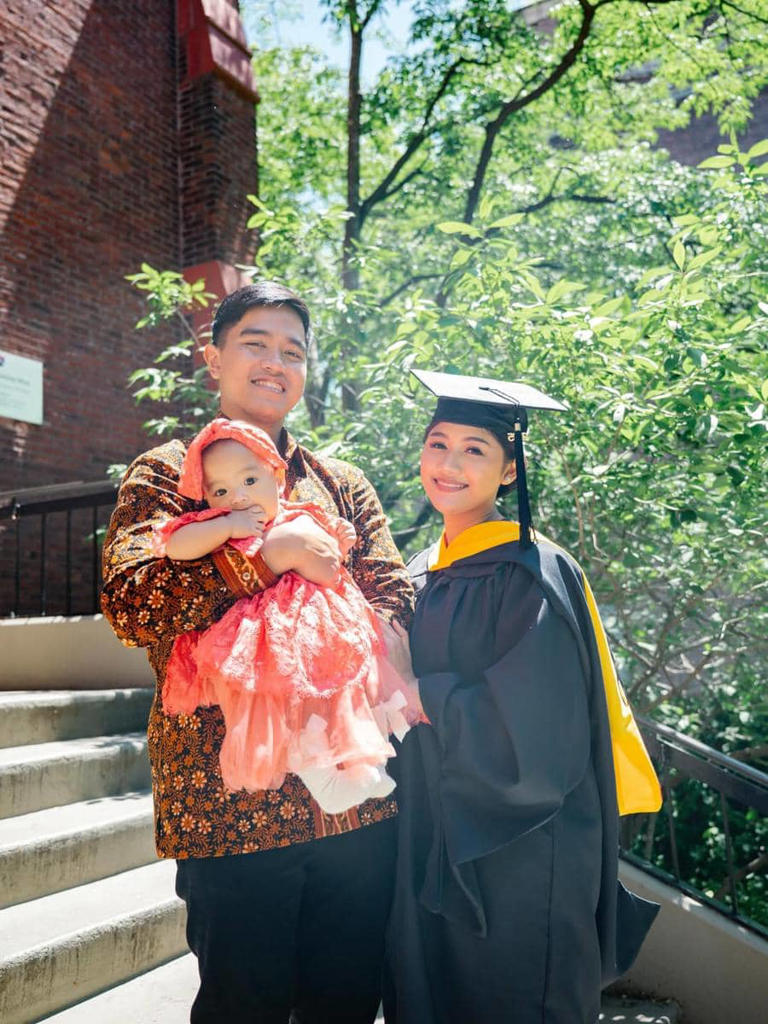 Erina Gudono Tampil Anggun Wisuda S2 Di AS, Anak Jadi Sorotan