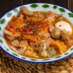 Seblak: Kuliner Pedas Khas Bandung Yang Bikin Nagih