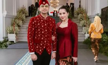 Gaya Nagita Slavina Di HUT RI Ke-81, Tas Mewah Bikin Melongo