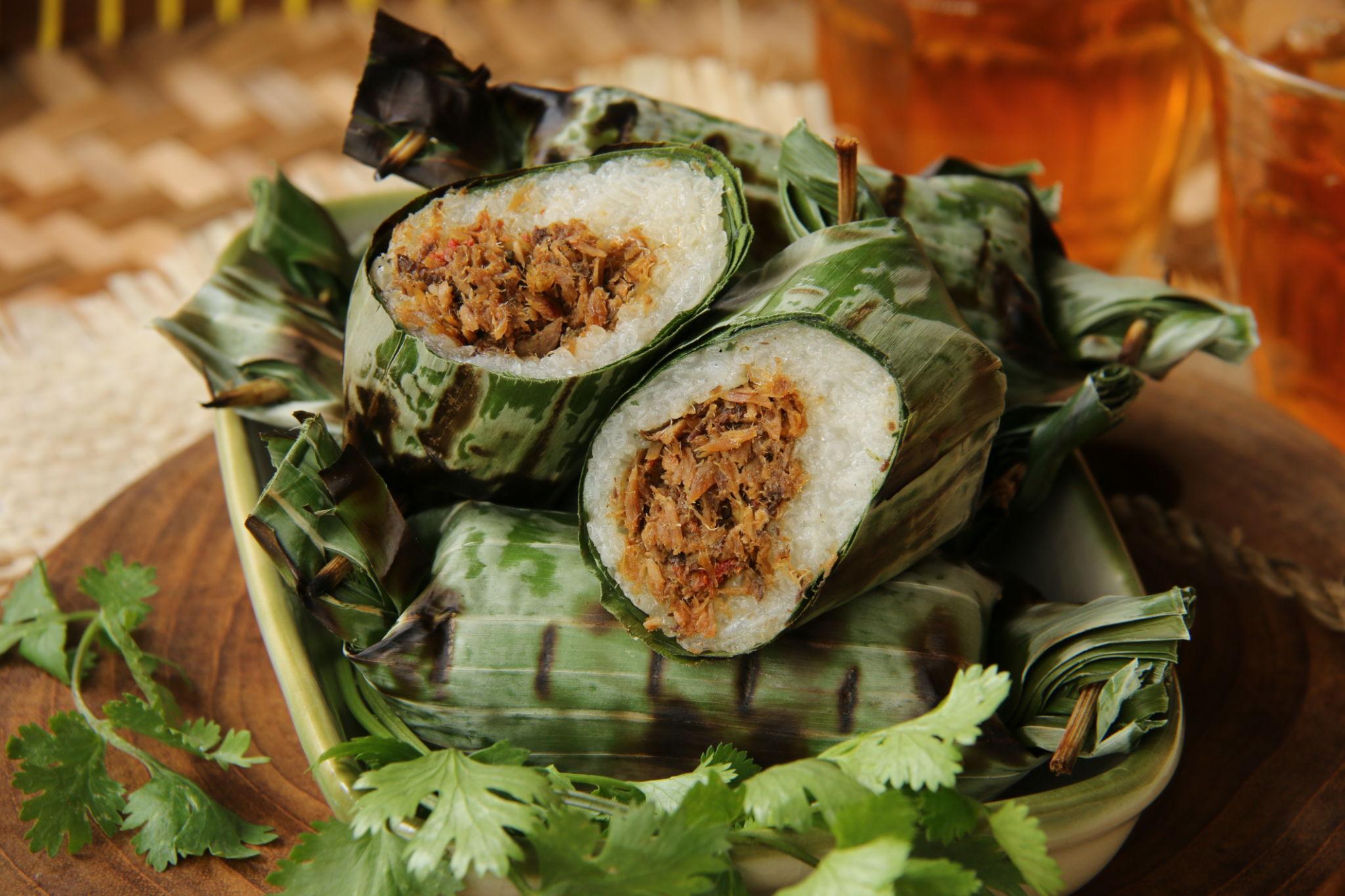 Lalampa Khas Manado, Perpaduan Ketan Pulen & Ikan Berbumbu