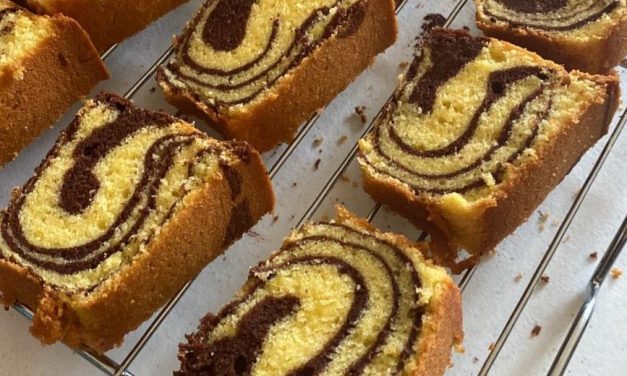 Makin Lembut! Bolu Marble Klasik Dengan Motif Cantik Bikin Nagih