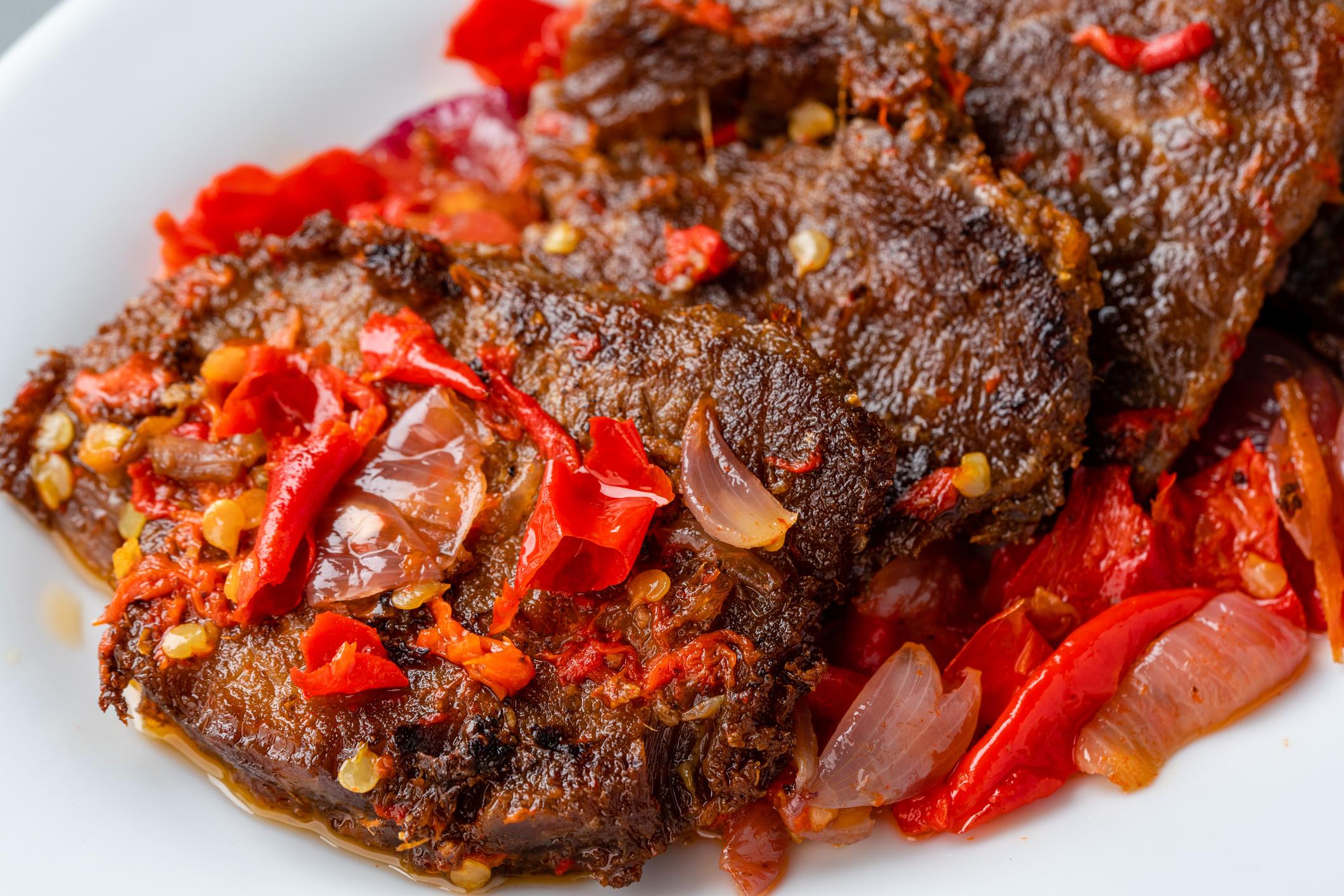 Bikin Nagih! Dendeng Balado Dan Sambal Merah Kaya Rempah