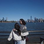 Family Time! Gisel Ajak Gempi Liburan Ke New York Harbor